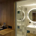 Hampton By Hilton Hotel 3*