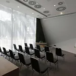 Hotel Hampton By Hilton 3*