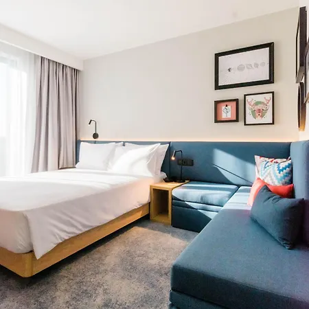 Hotel Hampton By Hilton 3*