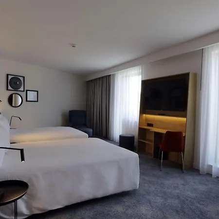 Hampton By Hilton