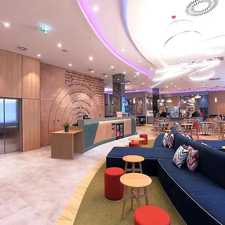 Hampton By Hilton 3*