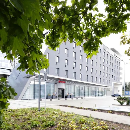 Hampton By Hilton 3*