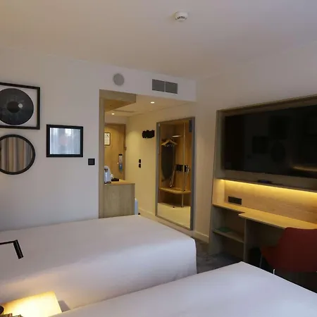 Hotel Hampton By Hilton Olštýn