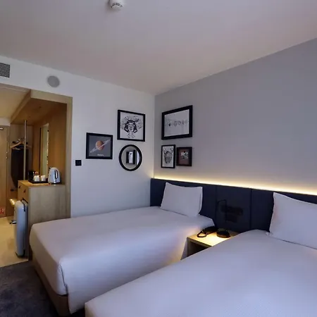Ξενοδοχείο Hampton By Hilton 3*