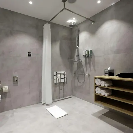 Hampton By Hilton Hotel