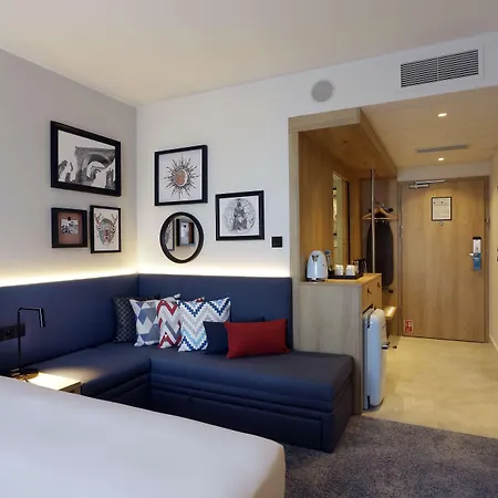Hampton By Hilton
