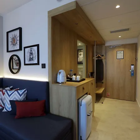 Hampton By Hilton Hotel