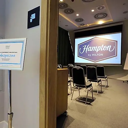 Hotel Hampton By Hilton 3*