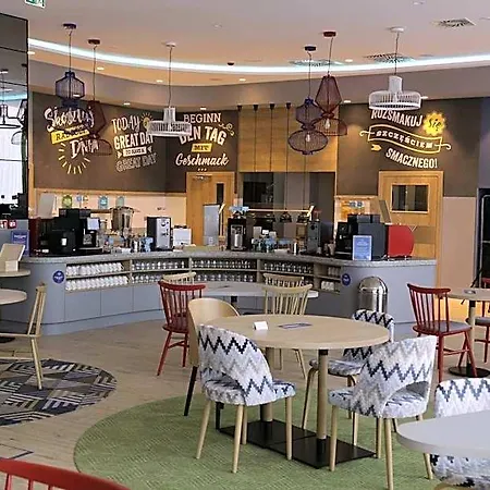 Hotel Hampton By Hilton 3*