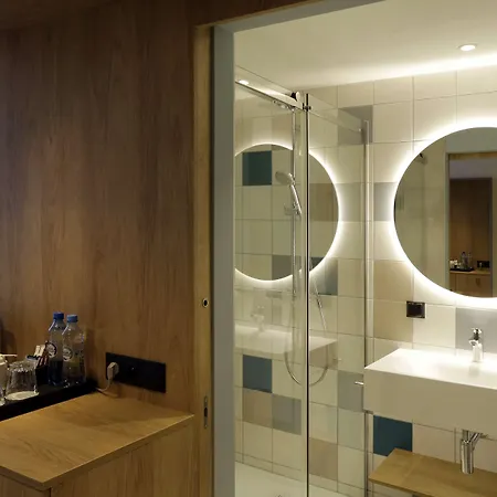 Hampton By Hilton 3*