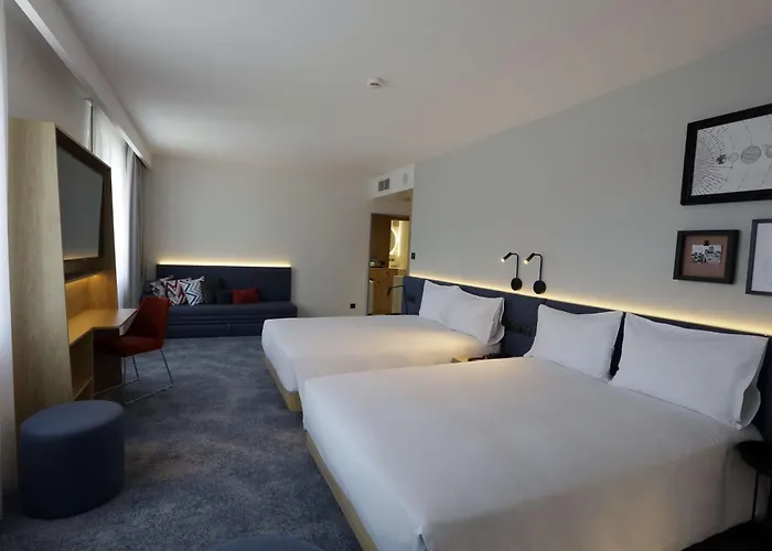 Hampton By Hilton 酒店 3*