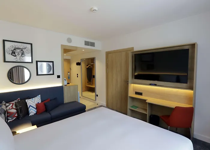 Hampton By Hilton 3*
