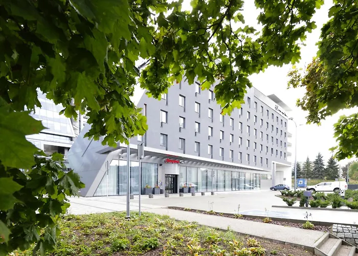 Hampton By Hilton 3*