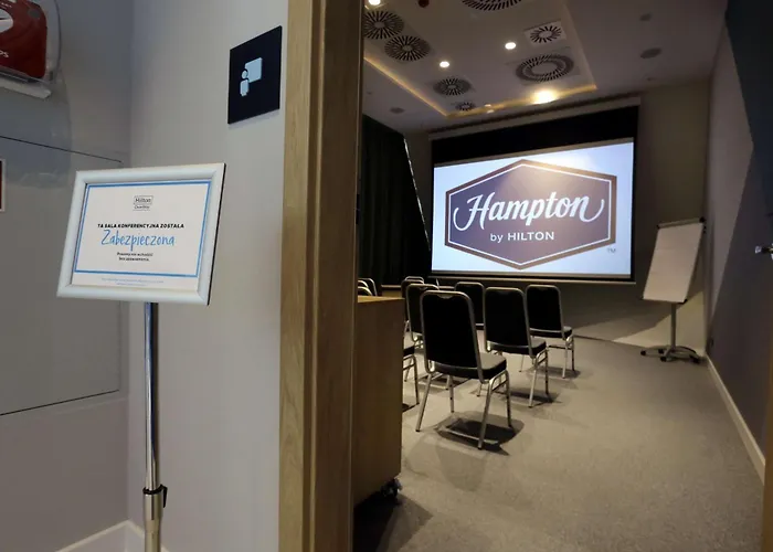 Hotel Hampton By Hilton 3*