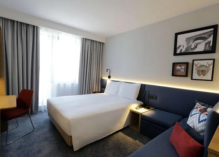 Hampton By Hilton 酒店 3*